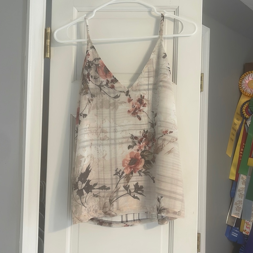 Women’s small reversible loose fit top